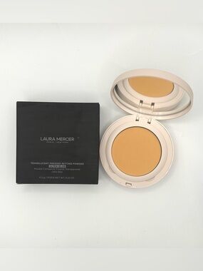 NEW~Laura Mercier Pressed Setting Powder Ultra Blur ~Translucent Honey~0.22 OZ.
